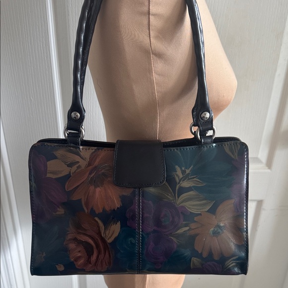 Patricia Nash Rienzo Floral Black Leather Peruvian Painting Shoulder Handbag - Picture 4 of 16